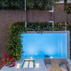 Majo Suites Hotel